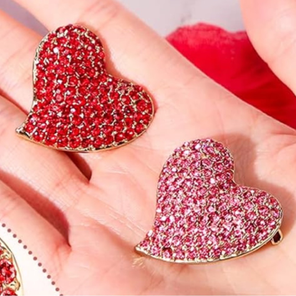 Heart-Shaped ♥️ Red or Pink Crystal Broach; Beautiful Gift 🎁 Ready - Picture 1 of 5